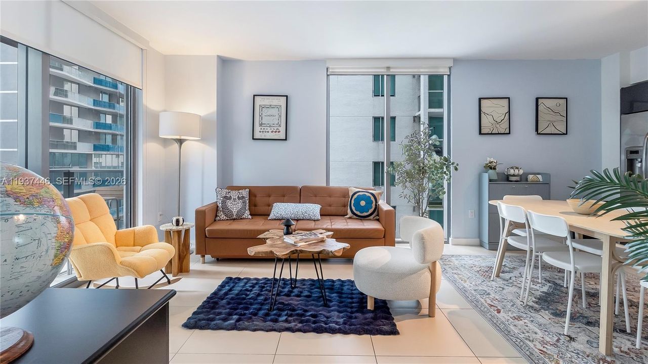 For Rent: $4,900 (2 beds, 2 baths, 842 Square Feet)