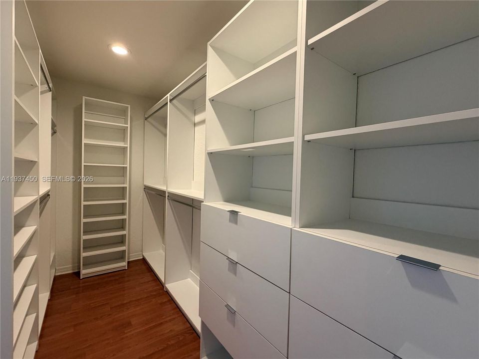 For Rent: $6,300 (4 beds, 3 baths, 2760 Square Feet)