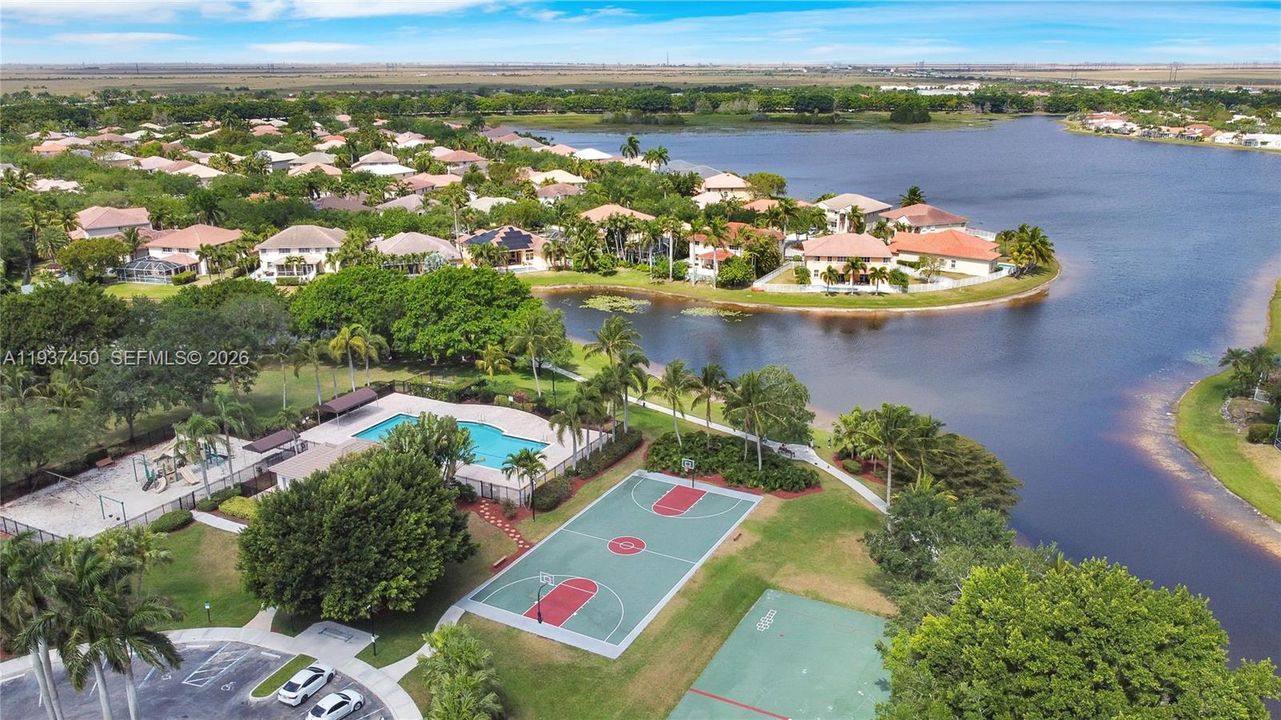 For Rent: $6,300 (4 beds, 3 baths, 2760 Square Feet)