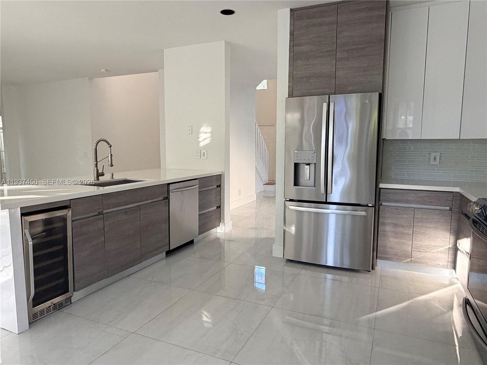 For Rent: $6,300 (4 beds, 3 baths, 2760 Square Feet)