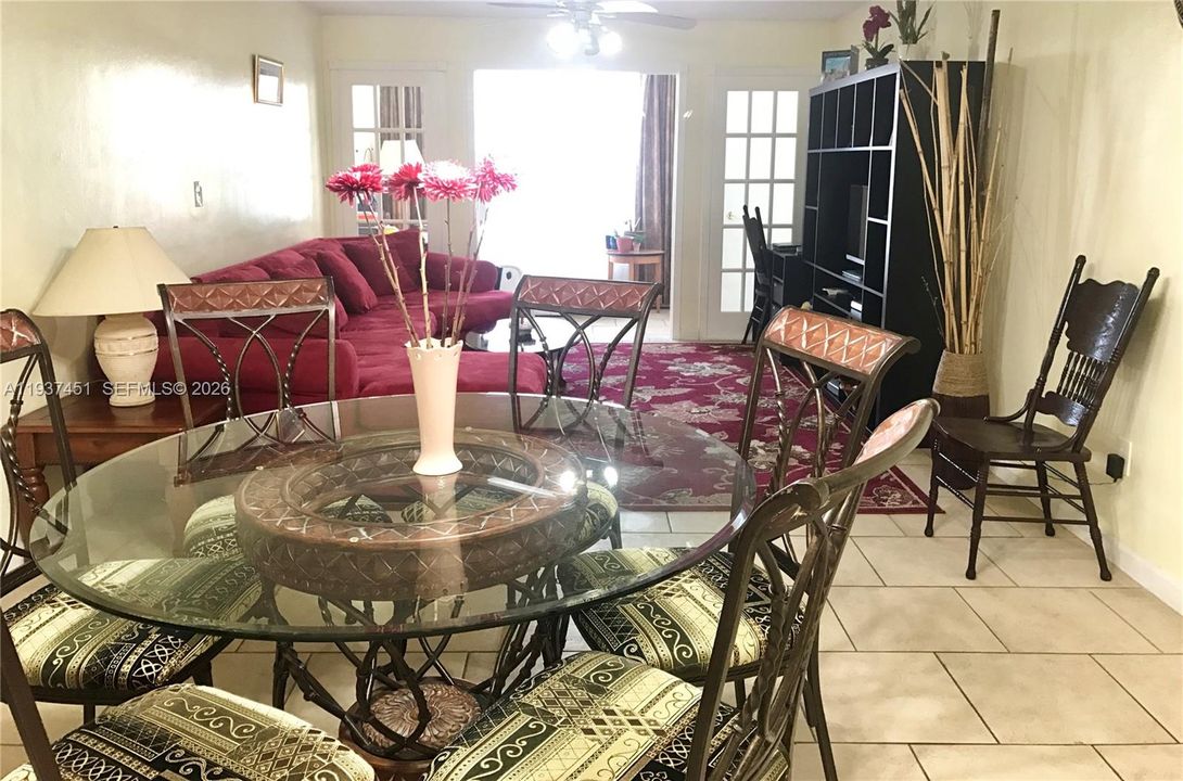 В аренду: $1,800 (1 спален, 1 ванн, 898 Квадратных фут)