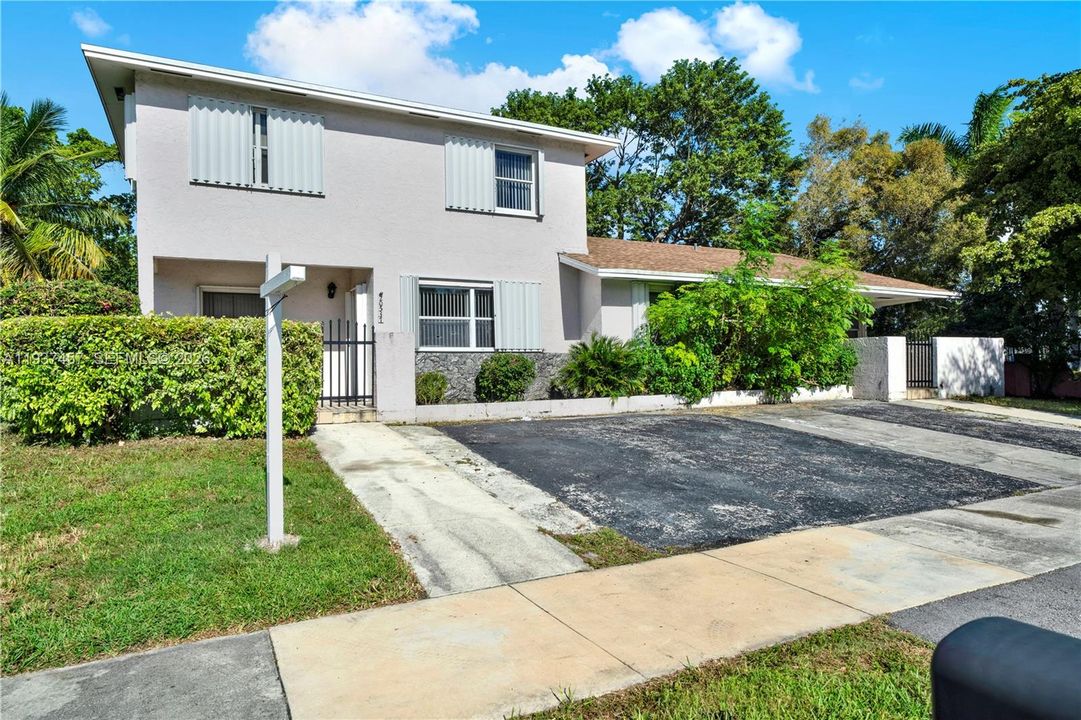 En Renta: $2,650 (3 camas, 2 baños, 2634 Pies cuadrados)