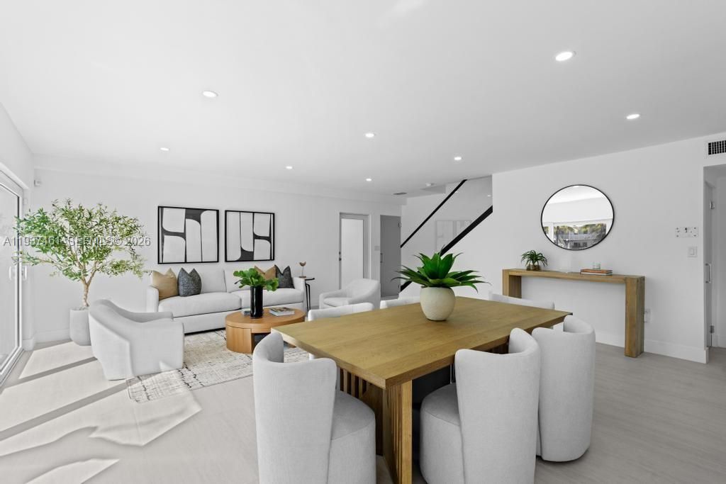 For Sale: $1,595,000 (3 beds, 3 baths, 1632 Square Feet)