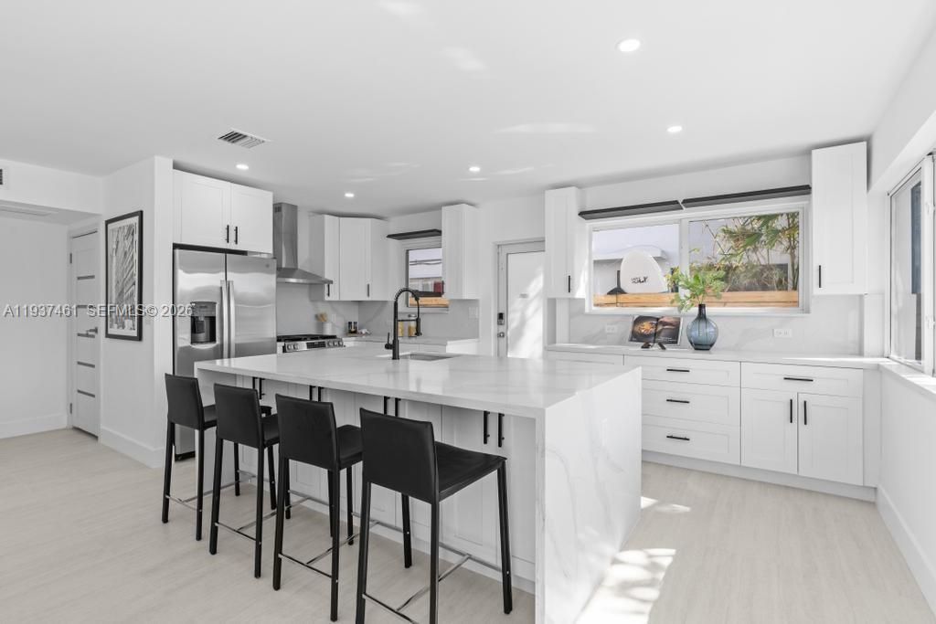 For Sale: $1,595,000 (3 beds, 3 baths, 1632 Square Feet)