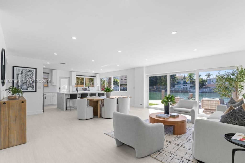 For Sale: $1,595,000 (3 beds, 3 baths, 1632 Square Feet)