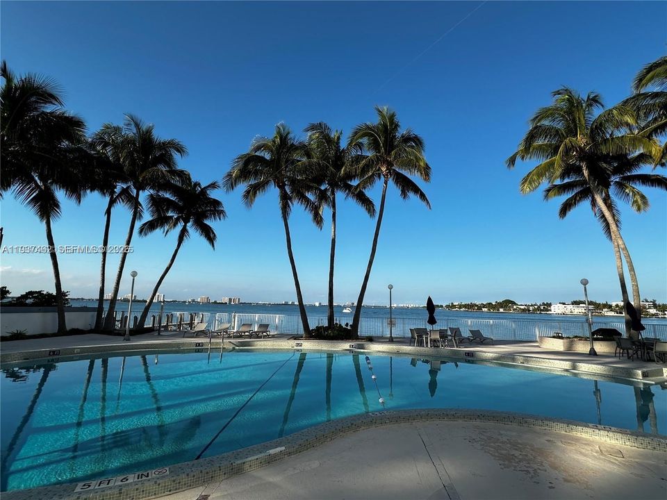 En Venta: $372,500 (2 camas, 2 baños, 1509 Pies cuadrados)