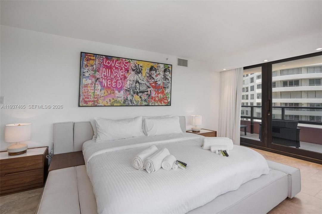 En Venta: $1,349,000 (4 camas, 3 baños, 1800 Pies cuadrados)