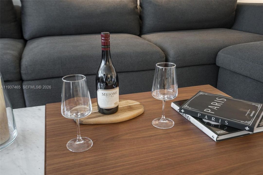 En Venta: $1,349,000 (4 camas, 3 baños, 1800 Pies cuadrados)