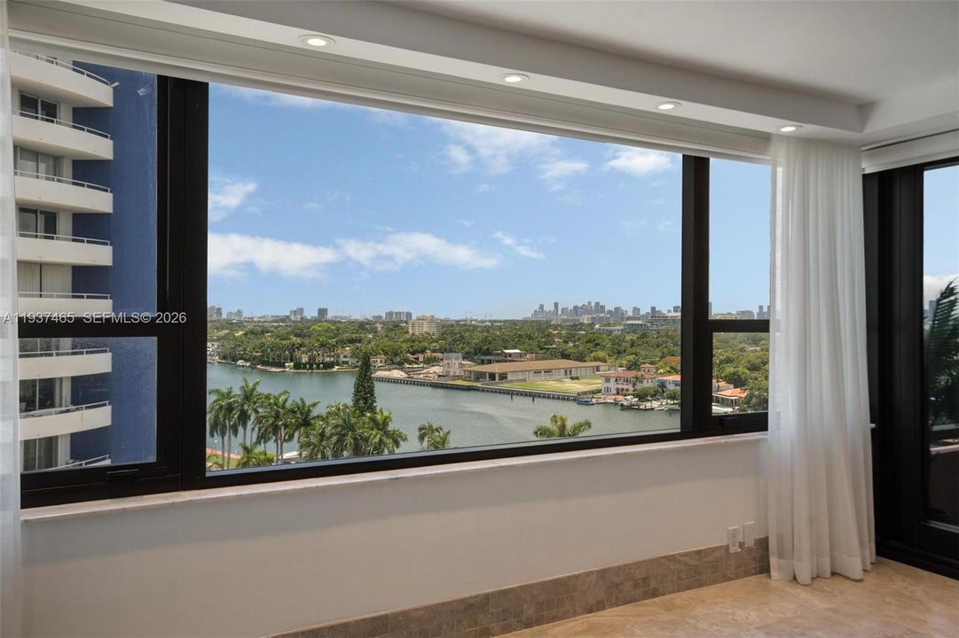 En Venta: $1,349,000 (4 camas, 3 baños, 1800 Pies cuadrados)