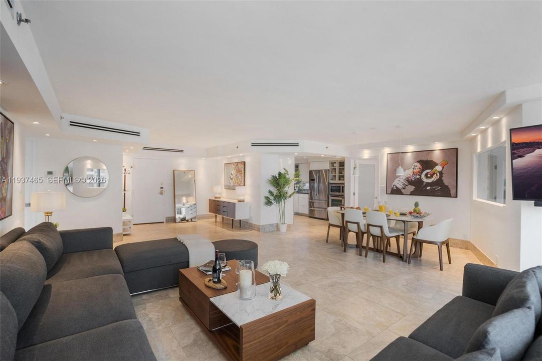 En Venta: $1,349,000 (4 camas, 3 baños, 1800 Pies cuadrados)