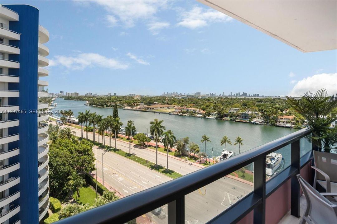 En Venta: $1,349,000 (4 camas, 3 baños, 1800 Pies cuadrados)