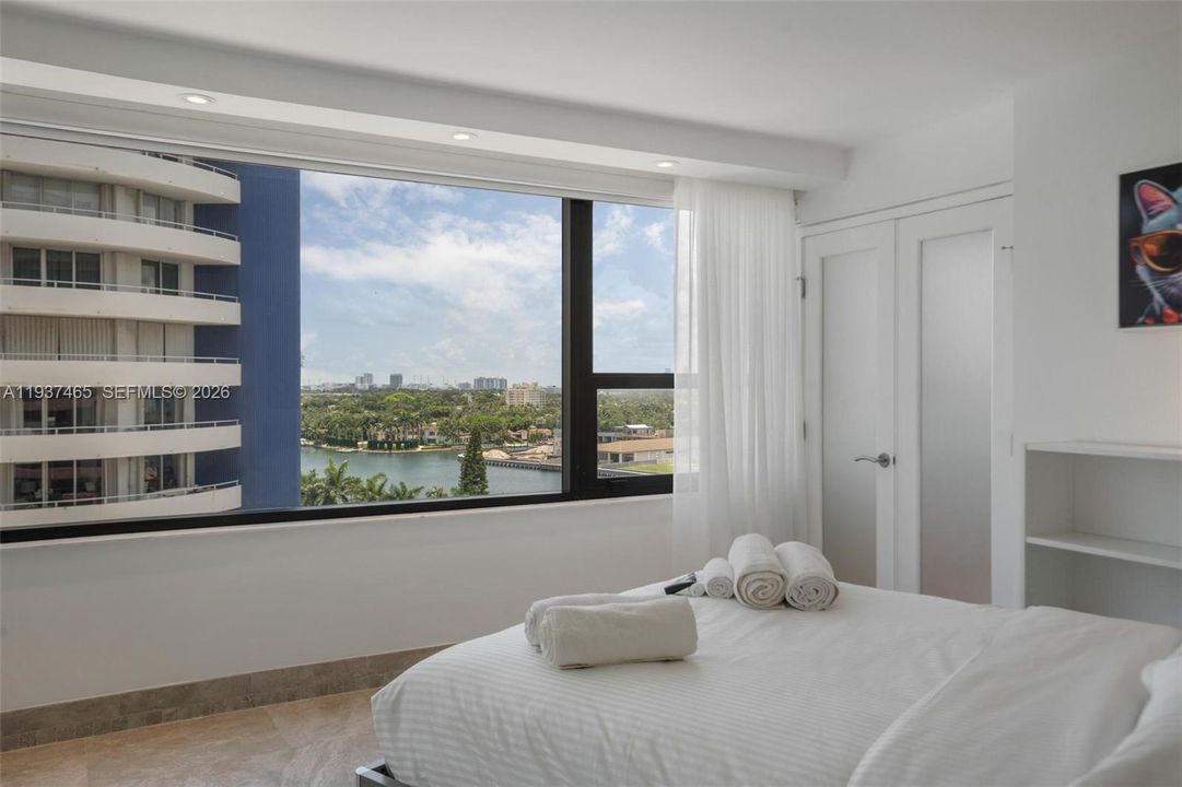 En Venta: $1,349,000 (4 camas, 3 baños, 1800 Pies cuadrados)