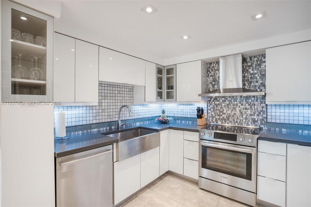 En Venta: $1,349,000 (4 camas, 3 baños, 1800 Pies cuadrados)