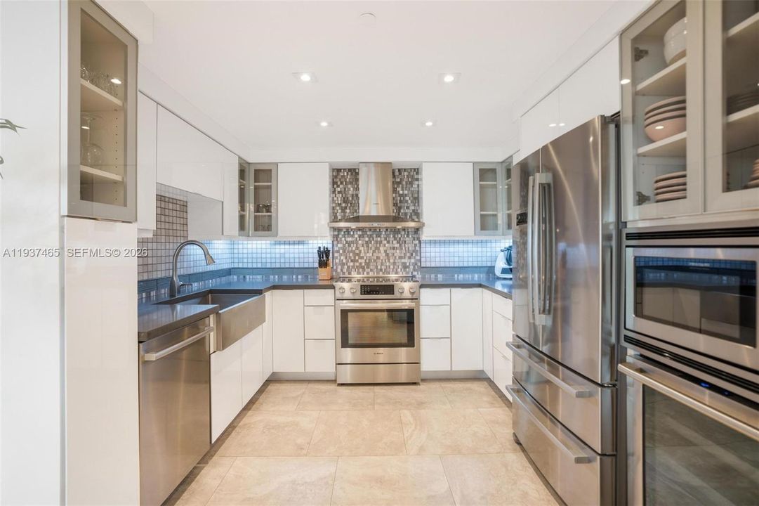 En Venta: $1,349,000 (4 camas, 3 baños, 1800 Pies cuadrados)