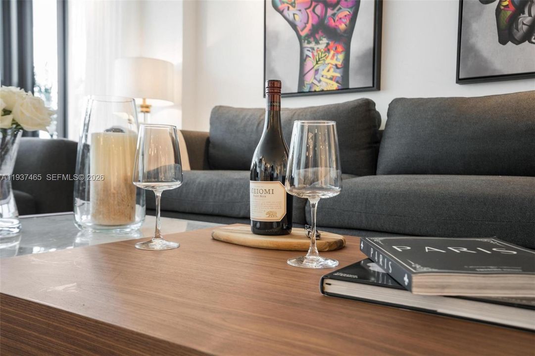 En Venta: $1,349,000 (4 camas, 3 baños, 1800 Pies cuadrados)