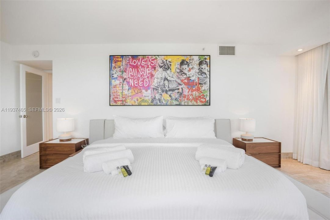 En Venta: $1,349,000 (4 camas, 3 baños, 1800 Pies cuadrados)