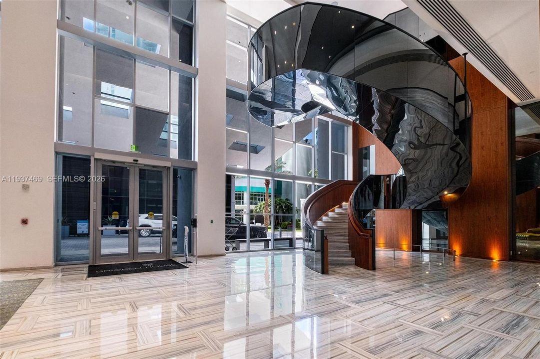 En Venta: $599,000 (1 camas, 1 baños, 696 Pies cuadrados)