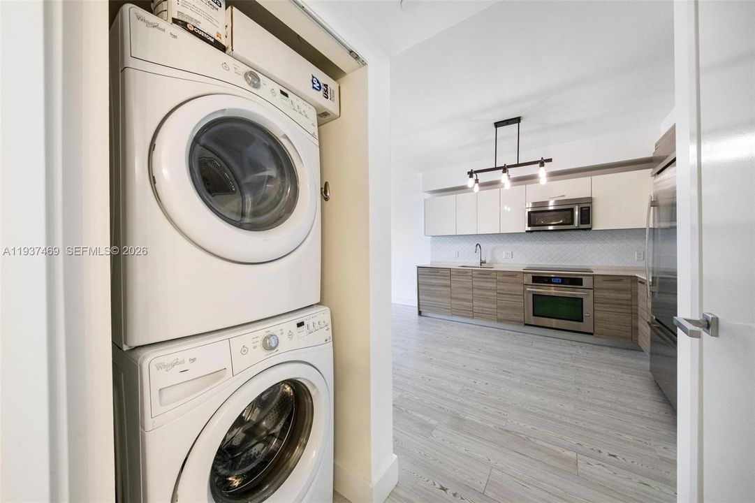 En Venta: $599,000 (1 camas, 1 baños, 696 Pies cuadrados)