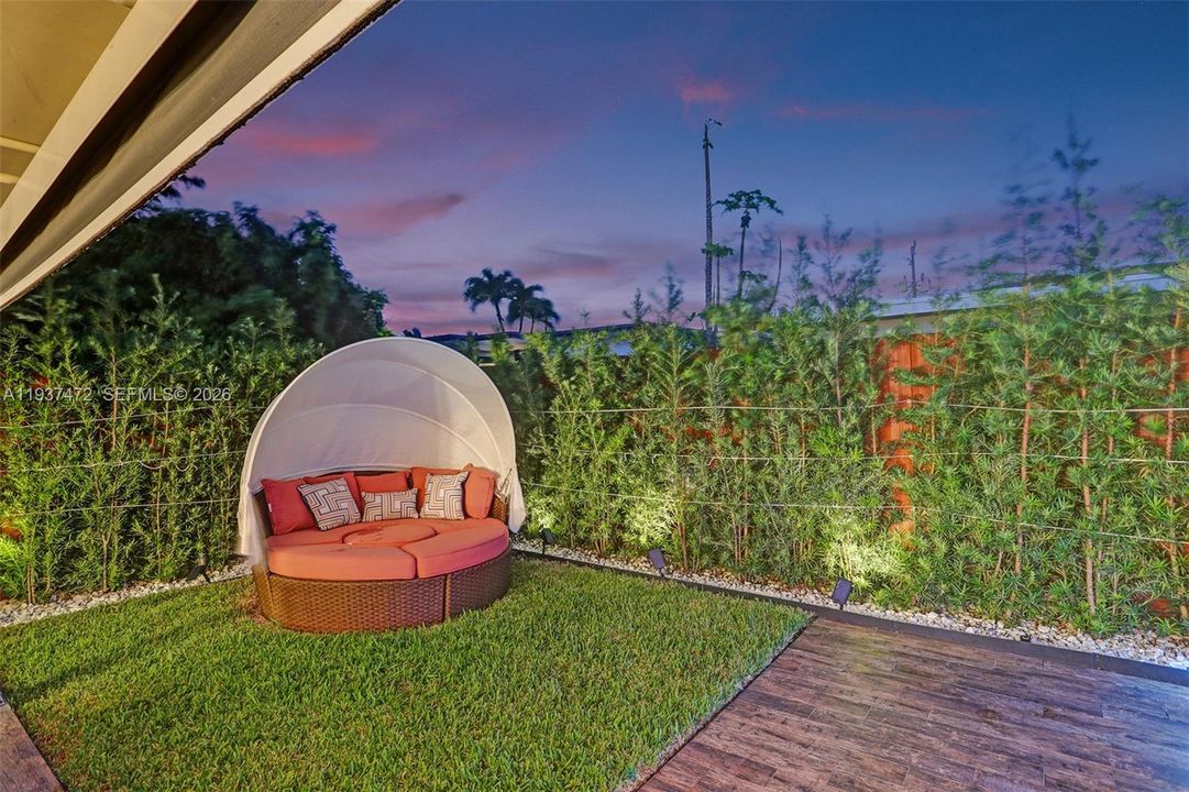 待售: $2,295,000 (5 贝兹, 3 浴室, 2313 平方英尺)