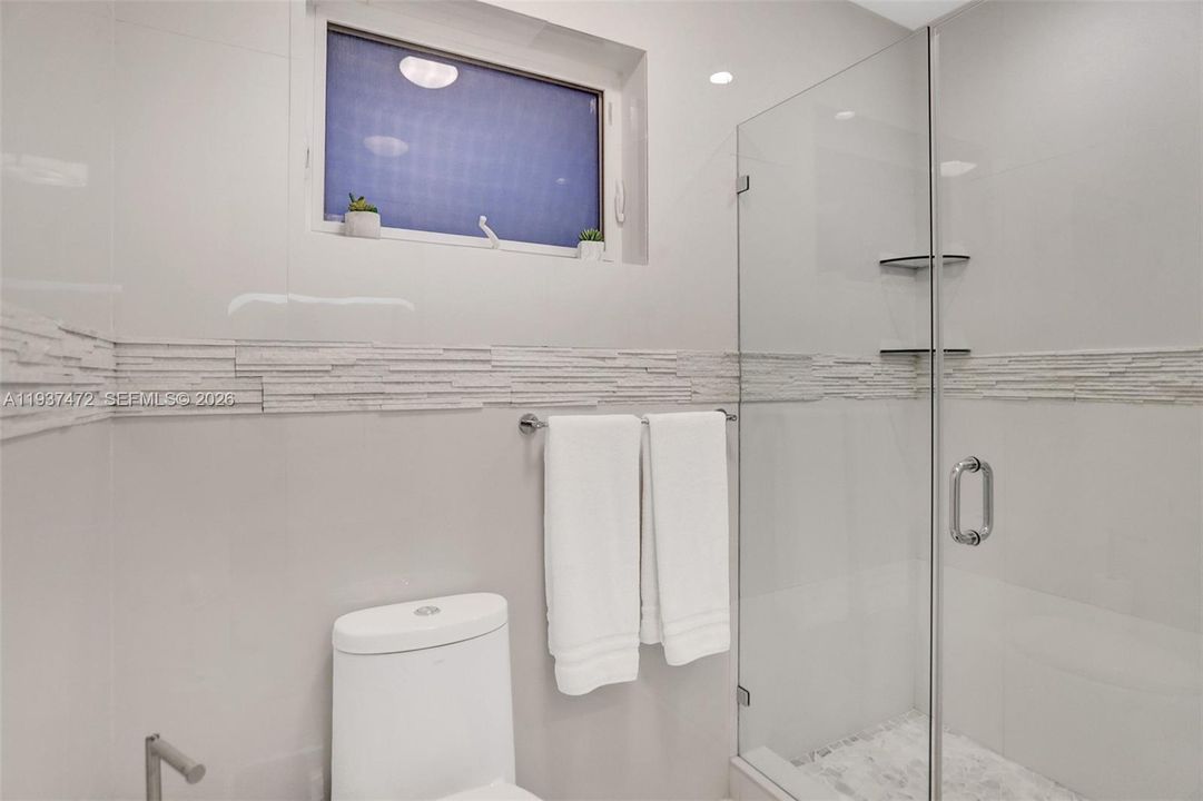 待售: $2,295,000 (5 贝兹, 3 浴室, 2313 平方英尺)