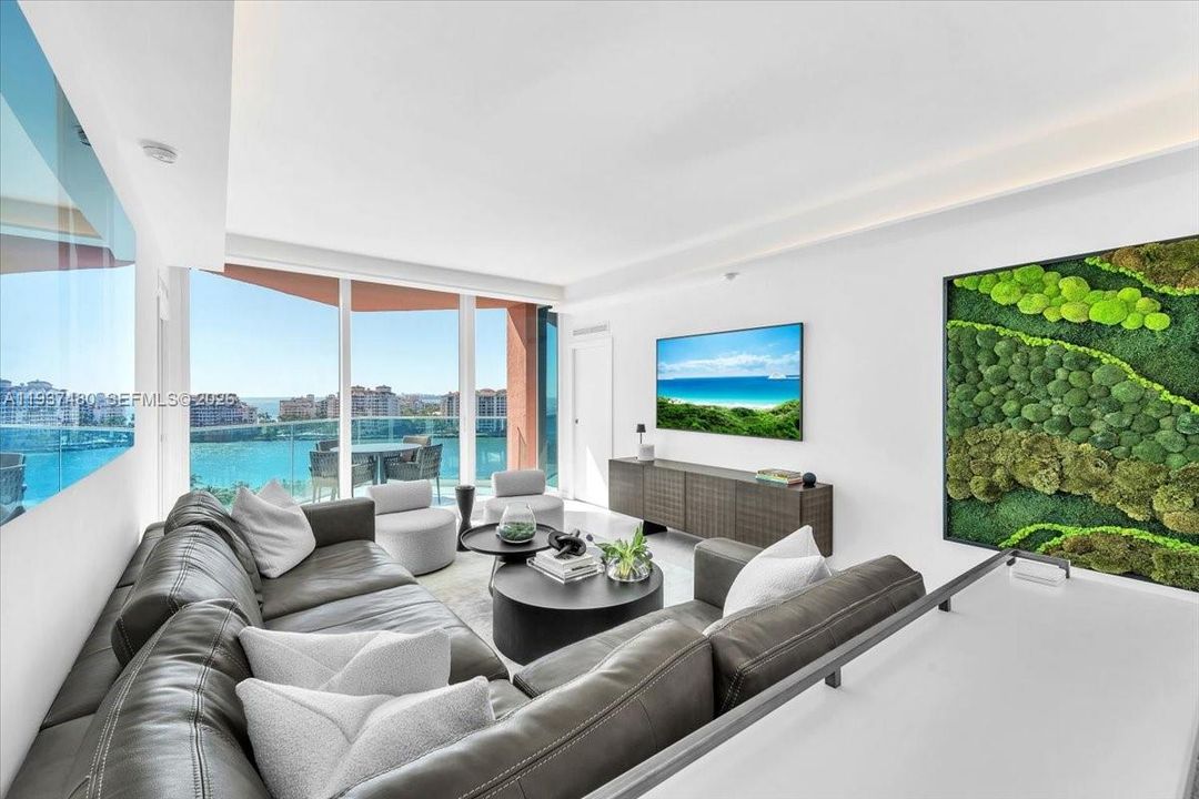 На продажу: $3,250,000 (3 спален, 3 ванн, 2040 Квадратных фут)