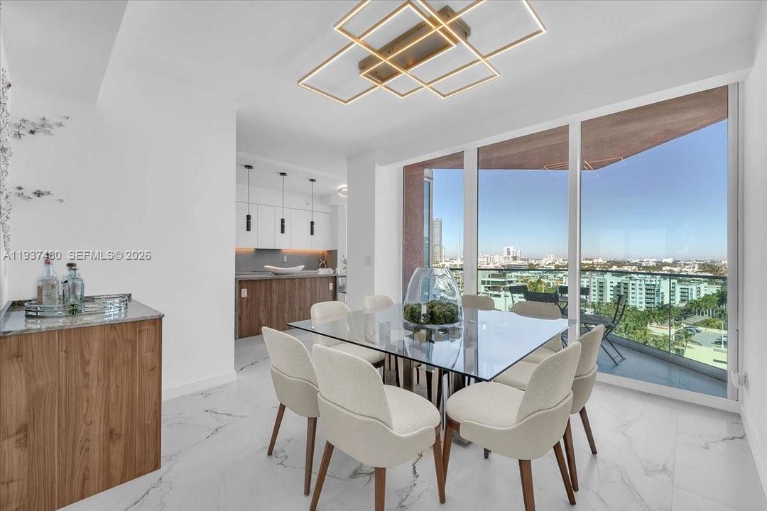 На продажу: $3,250,000 (3 спален, 3 ванн, 2040 Квадратных фут)