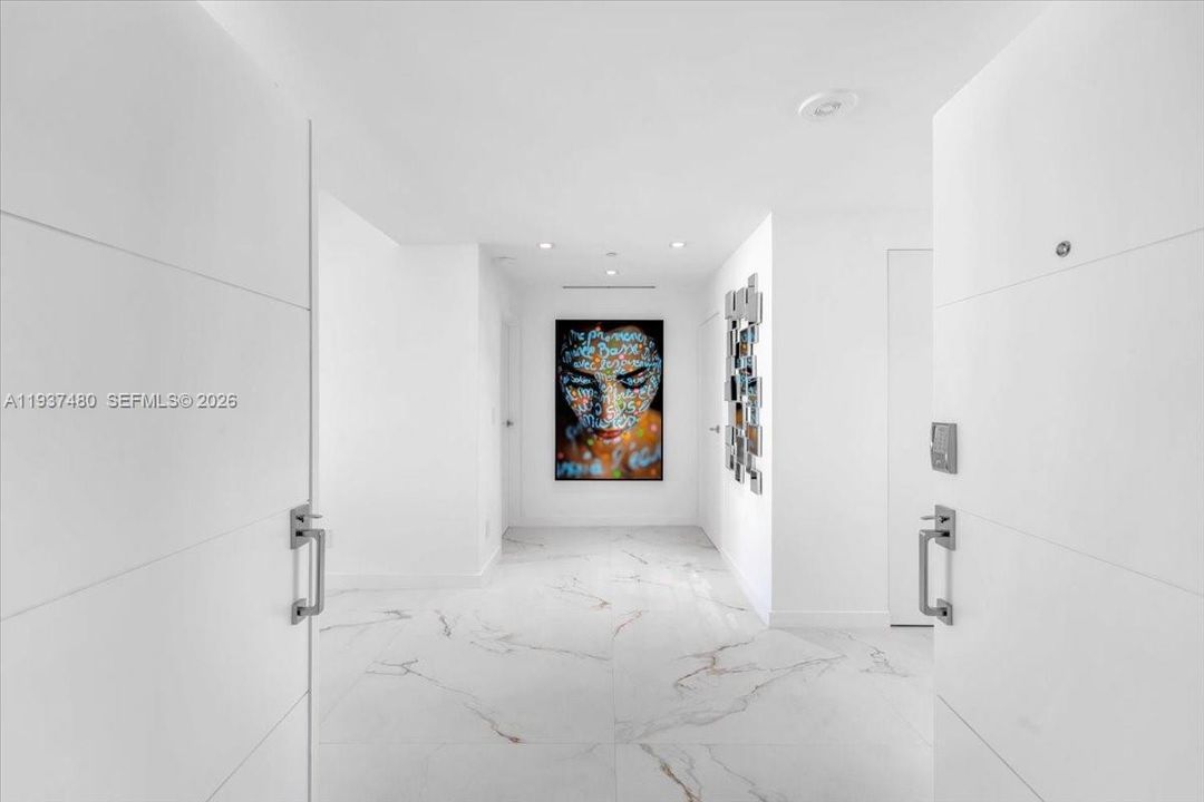 На продажу: $3,250,000 (3 спален, 3 ванн, 2040 Квадратных фут)