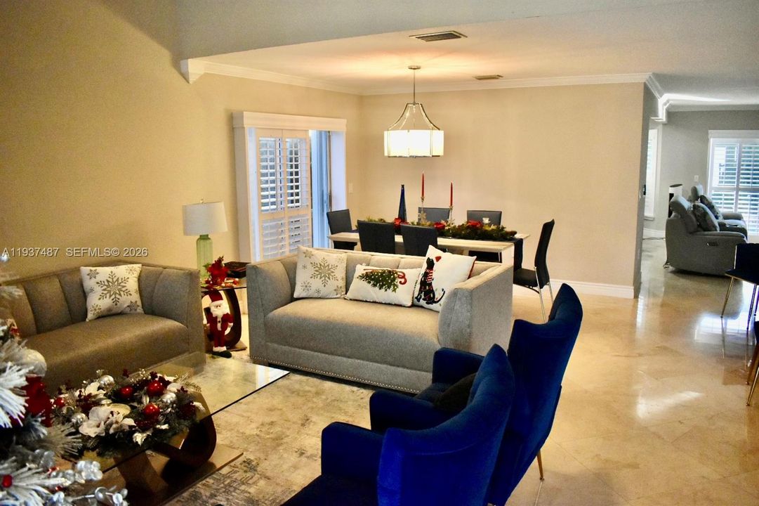 待售: $799,000 (4 贝兹, 2 浴室, 2284 平方英尺)