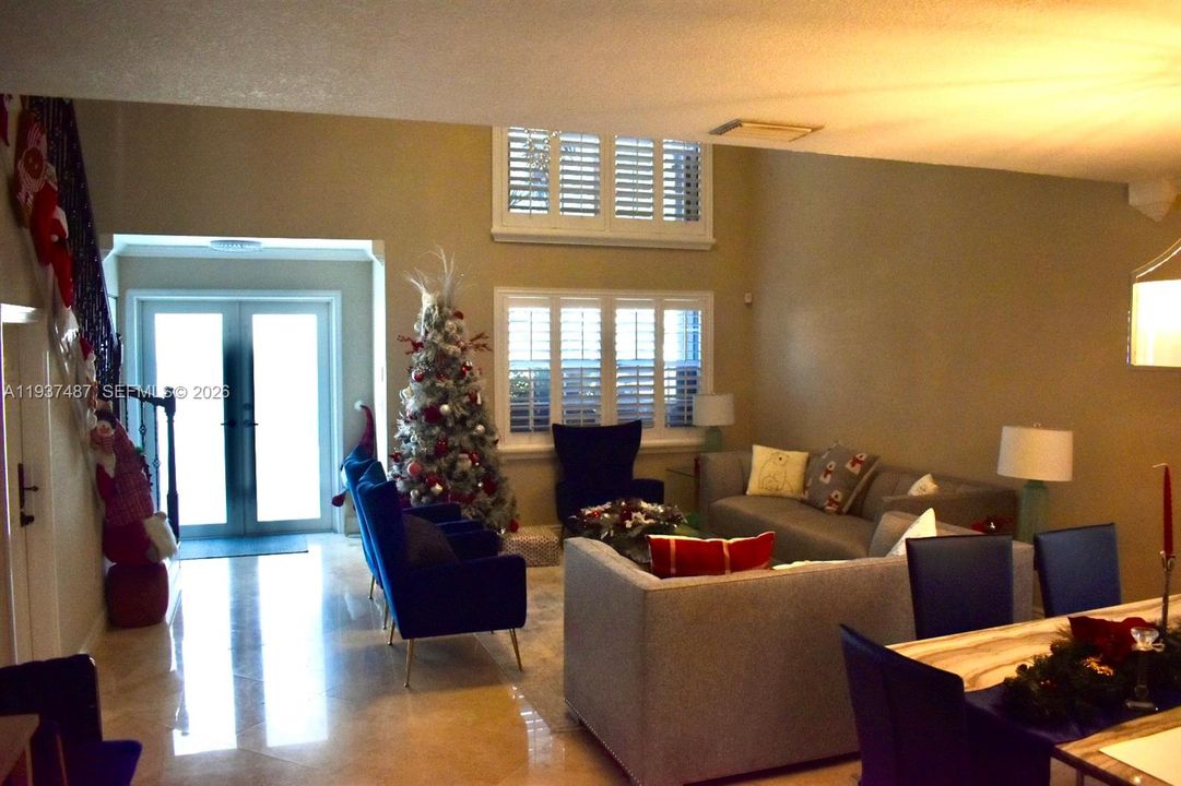 待售: $799,000 (4 贝兹, 2 浴室, 2284 平方英尺)