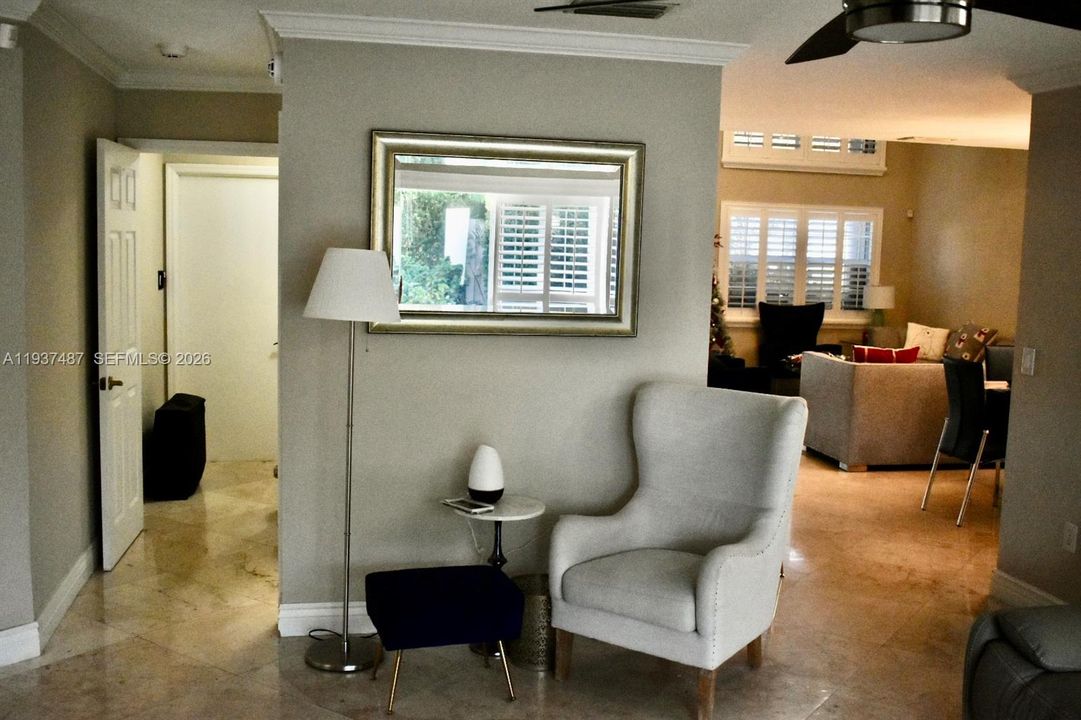 待售: $799,000 (4 贝兹, 2 浴室, 2284 平方英尺)