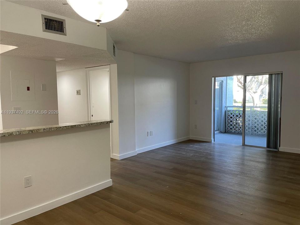 En Renta: $1,975 (2 camas, 2 baños, 1113 Pies cuadrados)