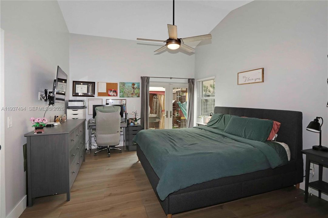 En Venta: $624,900 (3 camas, 2 baños, 1345 Pies cuadrados)