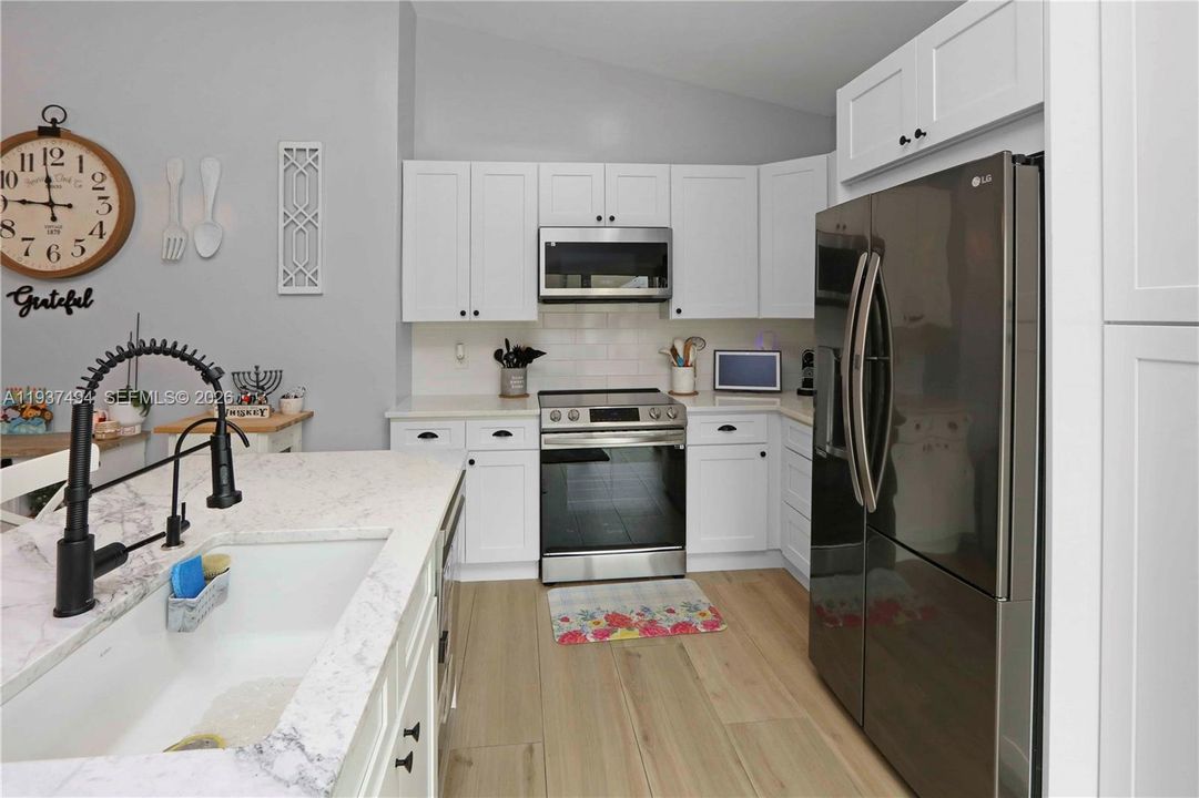 En Venta: $624,900 (3 camas, 2 baños, 1345 Pies cuadrados)