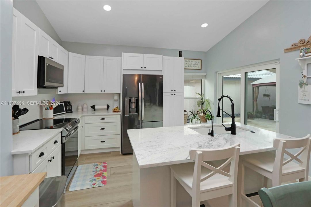 En Venta: $624,900 (3 camas, 2 baños, 1345 Pies cuadrados)