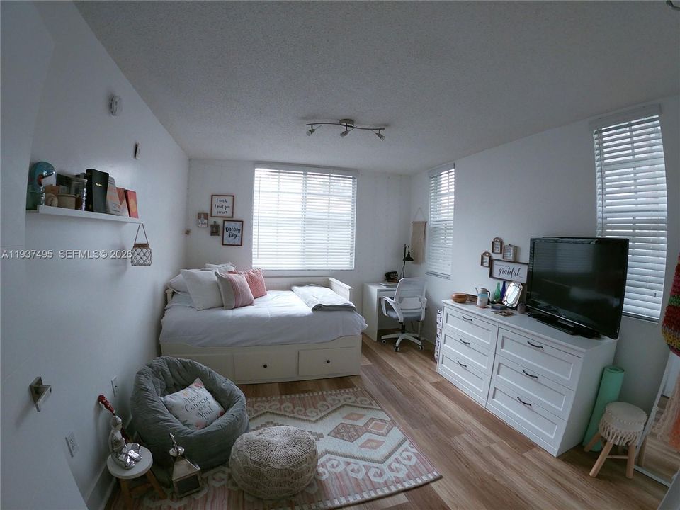 出租: $2,850 (3 贝兹, 2 浴室, 1240 平方英尺)