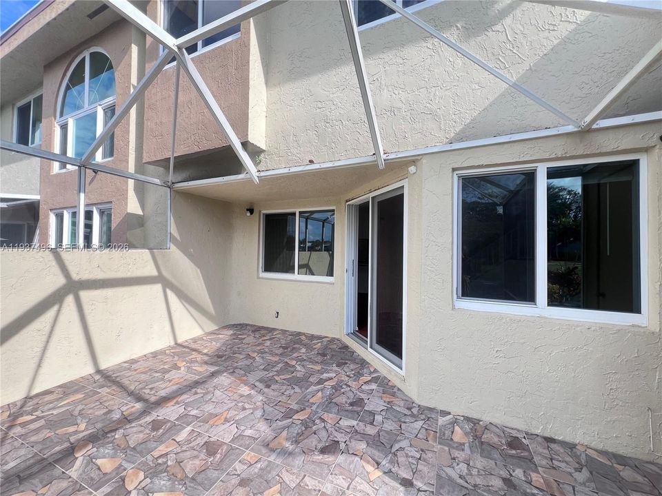 В аренду: $2,700 (2 спален, 2 ванн, 1340 Квадратных фут)