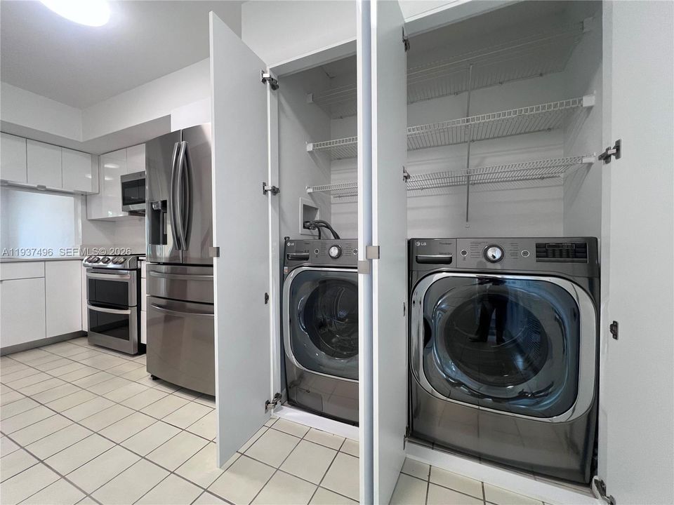 В аренду: $2,700 (2 спален, 2 ванн, 1340 Квадратных фут)