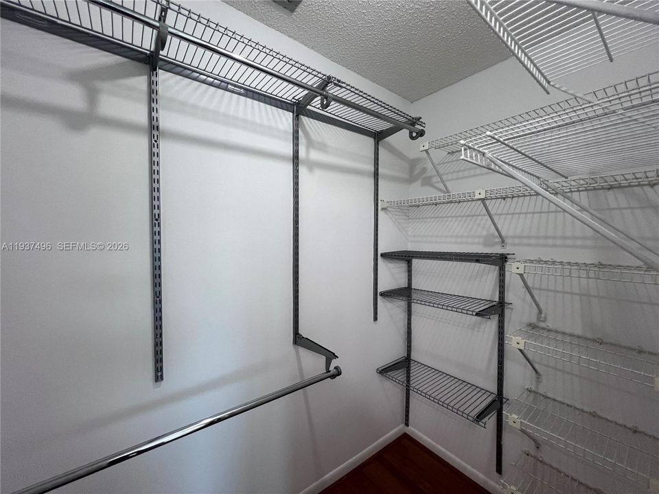 В аренду: $2,700 (2 спален, 2 ванн, 1340 Квадратных фут)