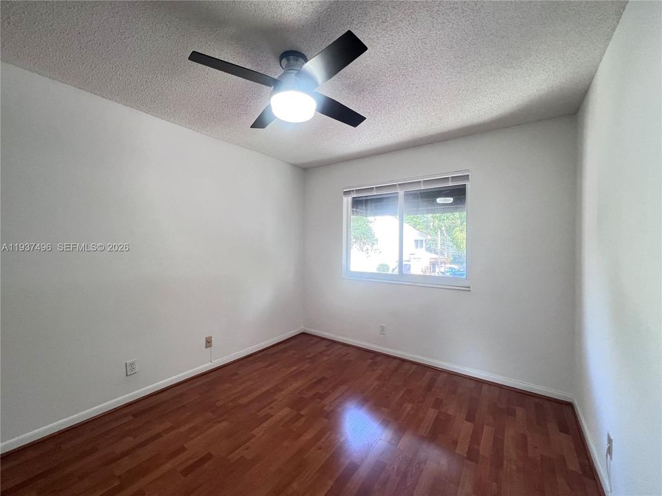 В аренду: $2,700 (2 спален, 2 ванн, 1340 Квадратных фут)