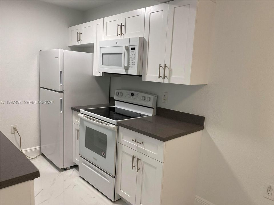 出租: $1,950 (1 贝兹, 1 浴室, 588 平方英尺)