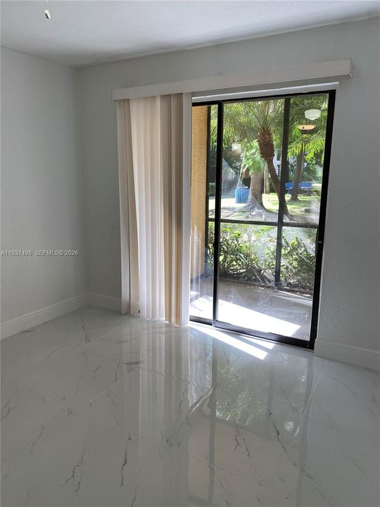 出租: $1,950 (1 贝兹, 1 浴室, 588 平方英尺)