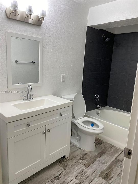 出租: $1,950 (1 贝兹, 1 浴室, 588 平方英尺)