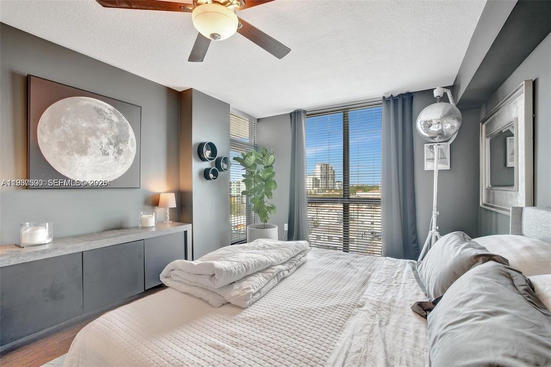 出租: $3,550 (3 贝兹, 2 浴室, 1482 平方英尺)