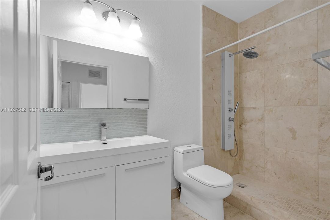 For Rent: $3,700 (3 beds, 2 baths, 1683 Square Feet)