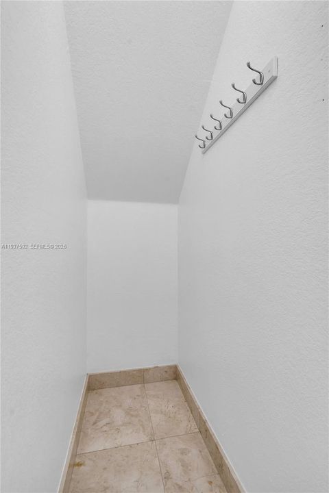 For Rent: $3,700 (3 beds, 2 baths, 1683 Square Feet)