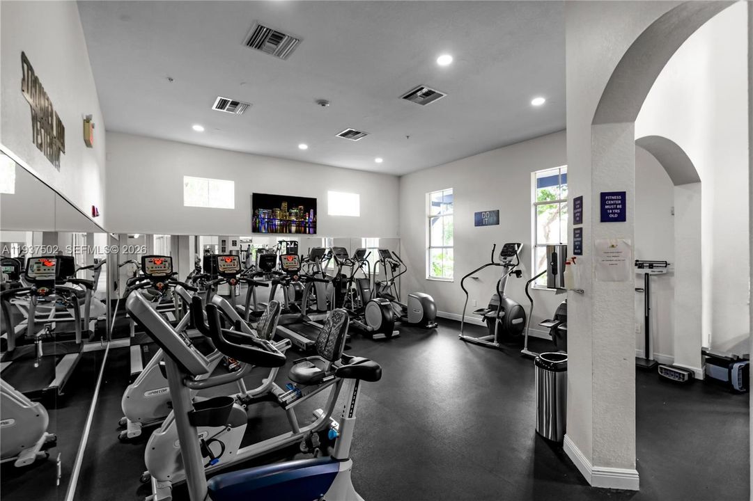 For Rent: $3,700 (3 beds, 2 baths, 1683 Square Feet)