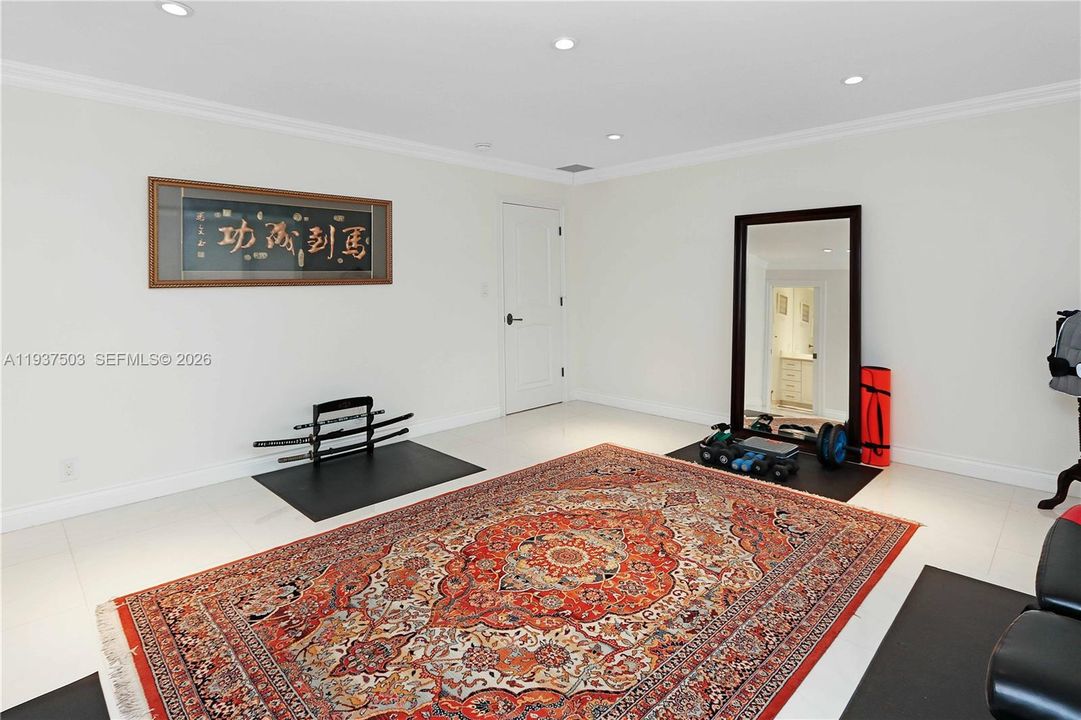 For Sale: $835,000 (3 beds, 3 baths, 2410 Square Feet)