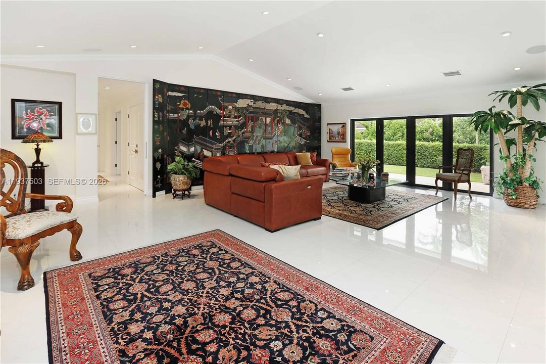 For Sale: $835,000 (3 beds, 3 baths, 2410 Square Feet)