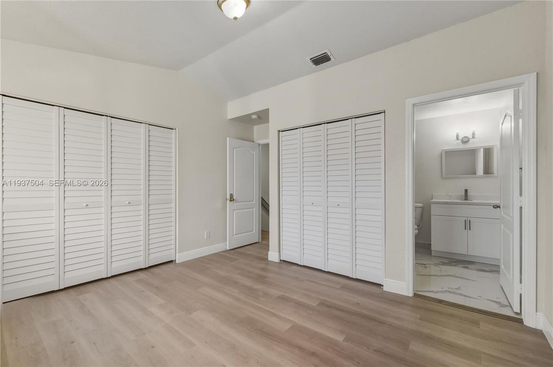 For Rent: $3,000 (2 beds, 2 baths, 1040 Square Feet)