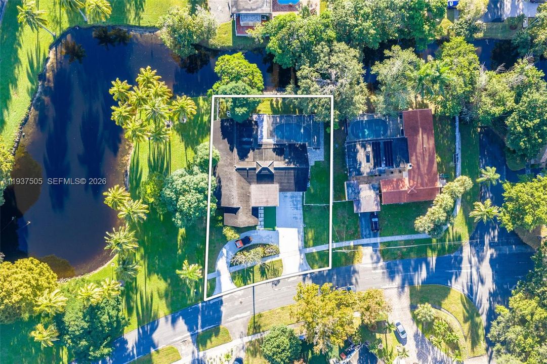 En Venta: $1,009,999 (4 camas, 4 baños, 2563 Pies cuadrados)